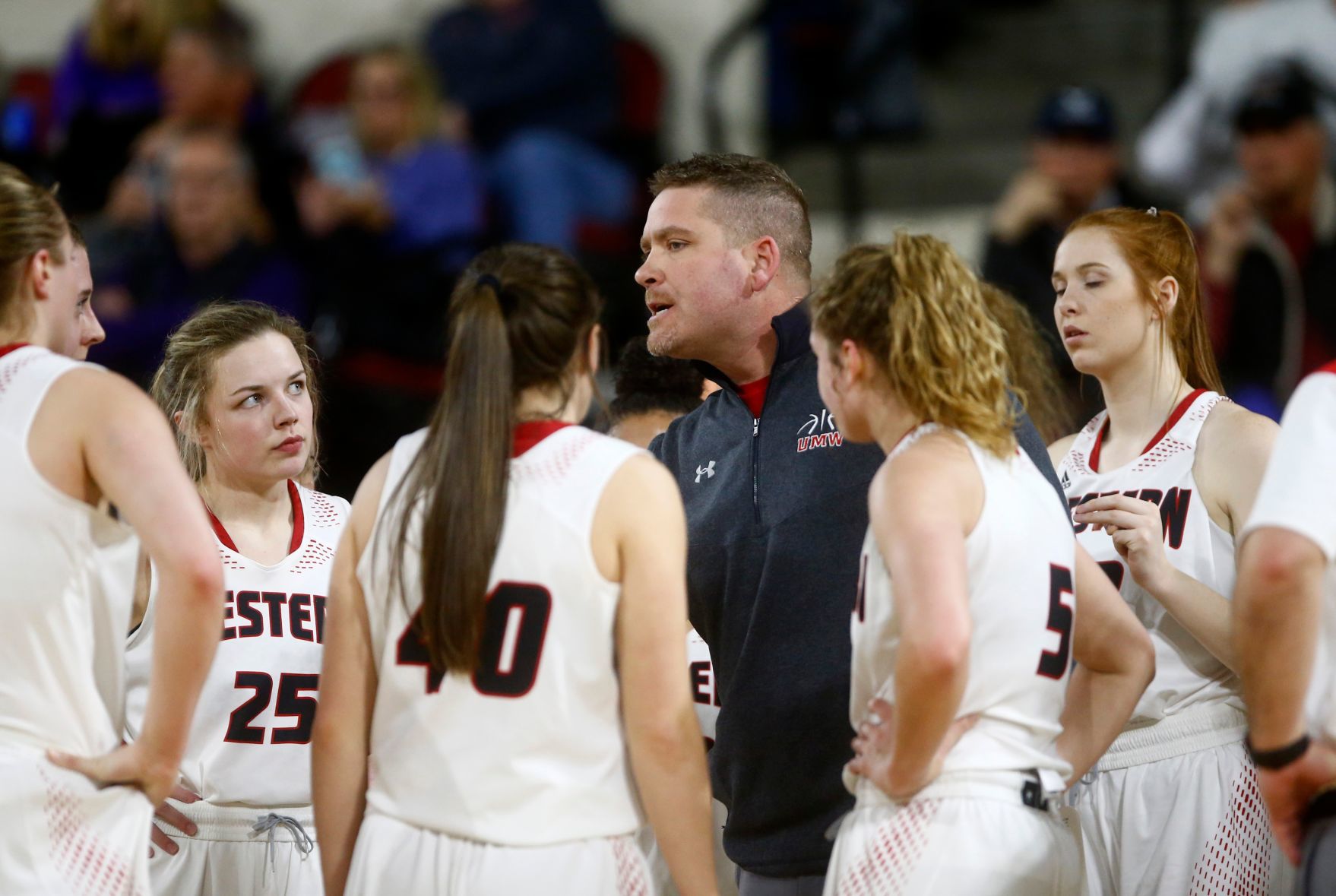 Montana Western beats Lyon